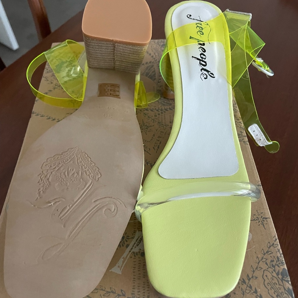 “Free People” Spring Shoes - Picture 3 of 5